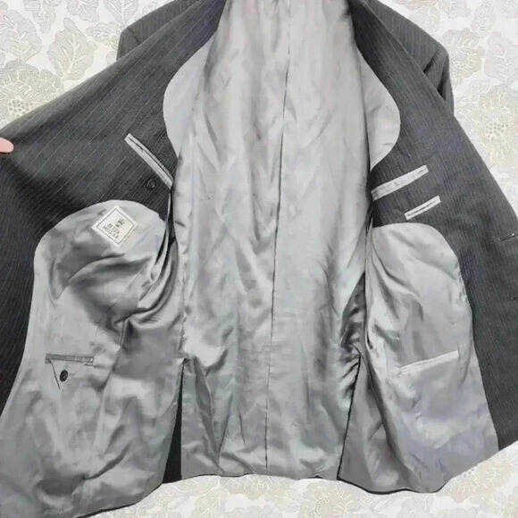 Peter Millar 100% Wool Men's Blazer Size 42T Gray Striped - Picture 3 of 8